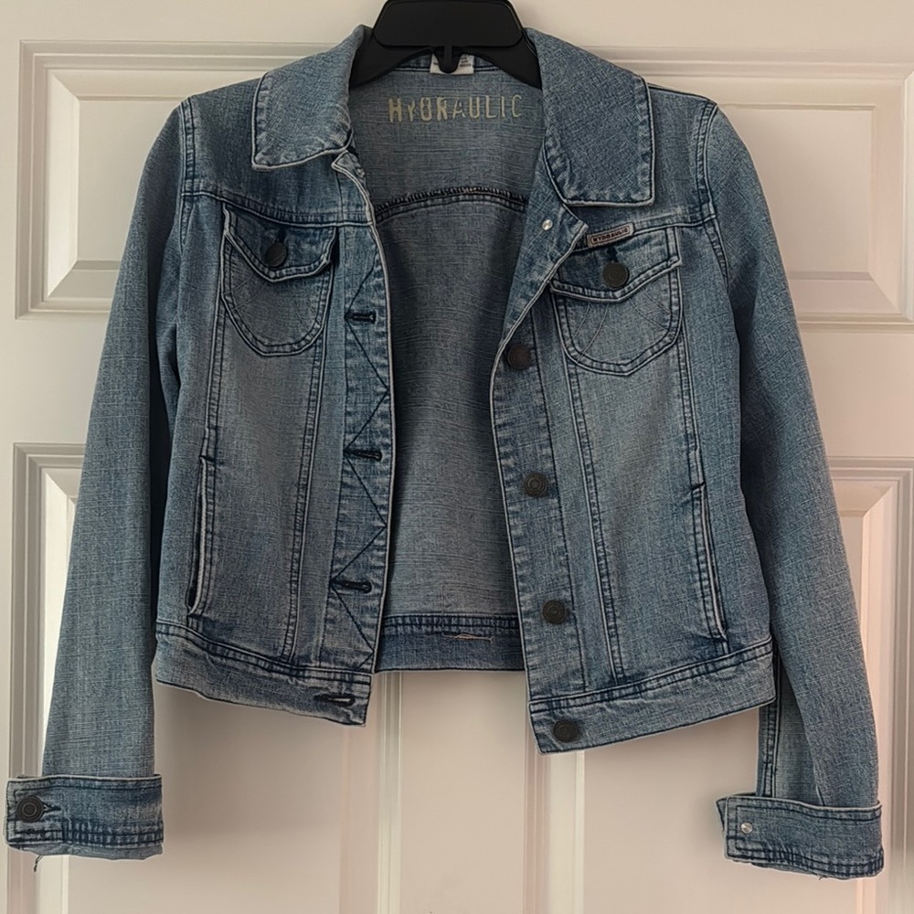 Hydraulic Blue Jean Jacket Cropped Style